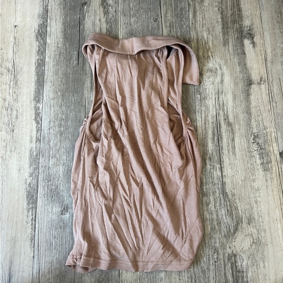 Superdown from REVOLVE Rina Ruched Top - Picture 6 of 6